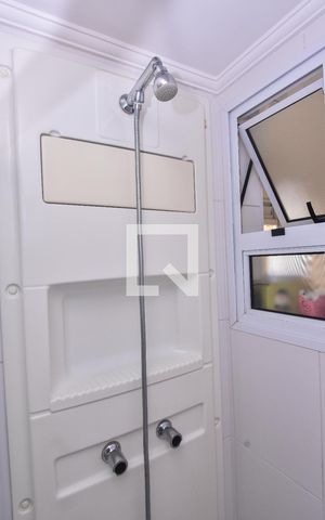 Apartamento à venda com 65m², 2 quartos e 1 vaga Apartamento à venda com 65m², 2 quartos e 1 vagaBanheiro