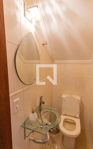 Casa à venda com 148m², 2 quartos e 2 vagas Casa à venda com 148m², 2 quartos e 2 vagasLavabo