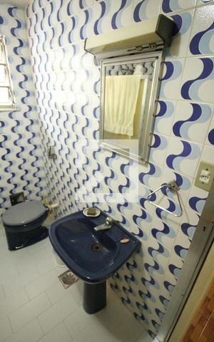 Casa à venda com 200m², 5 quartos e 2 vagasBanheiro da Suíte 3 - Torneira