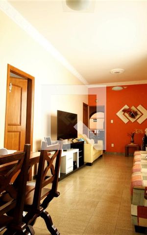 Casa à venda com 200m², 5 quartos e 2 vagasSala