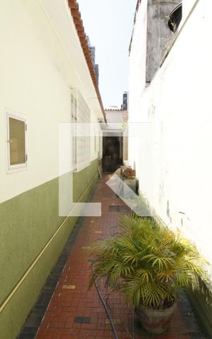 Casa à venda com 200m², 5 quartos e 2 vagasCorredor Lateral