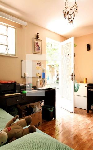 Casa à venda com 200m², 5 quartos e 2 vagasSuíte 2