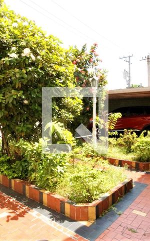 Casa à venda com 200m², 5 quartos e 2 vagasQuintal e Jardim Frontal