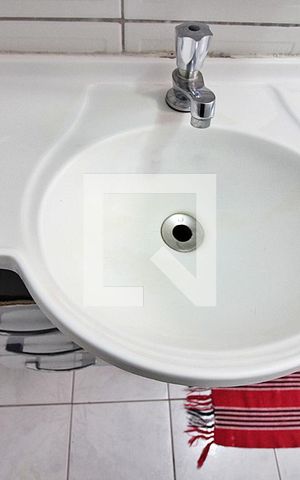 Apartamento à venda com 66m², 2 quartos e 1 vagaBanheiro Social