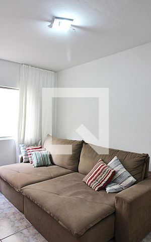 Apartamento à venda com 66m², 2 quartos e 1 vagaSala