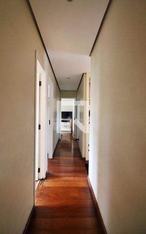 Apartamento à venda com 130m², 3 quartos e 2 vagasCorredor