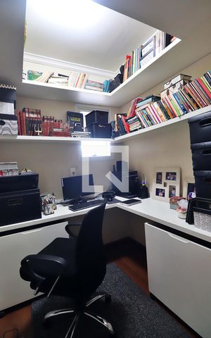 Apartamento à venda com 130m², 3 quartos e 2 vagasEscritório