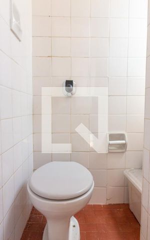 Apartamento à venda com 82m², 2 quartos e 1 vaga Apartamento à venda com 82m², 2 quartos e 1 vagaBanheiro de Serviço
