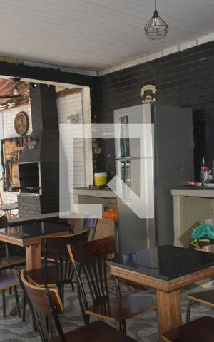 Casa para alugar com 400m², 6 quartos e 3 vagasÁrea comum - Churrasqueira