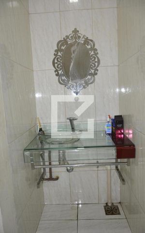 Casa para alugar com 400m², 6 quartos e 3 vagasBanheiro Social