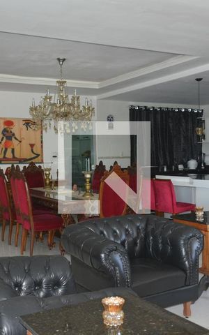 Casa para alugar com 400m², 6 quartos e 3 vagasSala