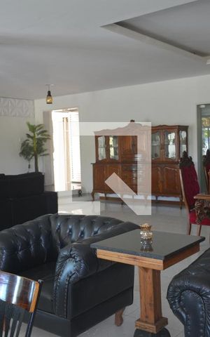 Casa para alugar com 400m², 6 quartos e 3 vagasSala