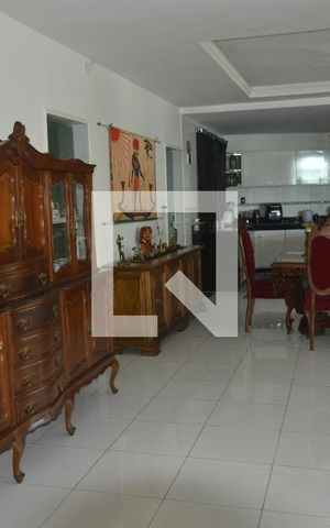 Casa para alugar com 400m², 6 quartos e 3 vagasSala