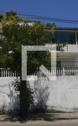 Casa para alugar com 400m², 6 quartos e 3 vagasFachada