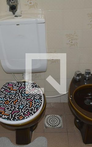 Casa para alugar com 400m², 6 quartos e 3 vagasBanheiro Corredor