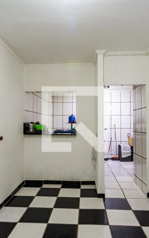 Casa à venda com 60m², 1 quarto e sem vaga Casa à venda com 60m², 1 quarto e sem vagaQuarto