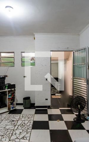 Casa à venda com 60m², 1 quarto e sem vaga Casa à venda com 60m², 1 quarto e sem vagaSala