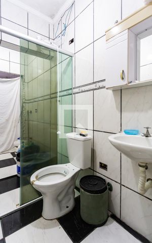 Casa à venda com 60m², 1 quarto e sem vaga Casa à venda com 60m², 1 quarto e sem vagaBanheiro