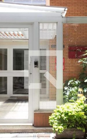 Apartamento à venda com 60m², 2 quartos e sem vaga Apartamento à venda com 60m², 2 quartos e sem vagaFachada