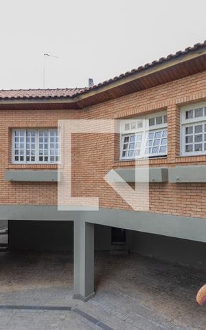 Casa para alugar com 500m², 4 quartos e 6 vagasGaragem