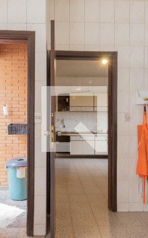 Casa para alugar com 500m², 4 quartos e 6 vagasLavanderia