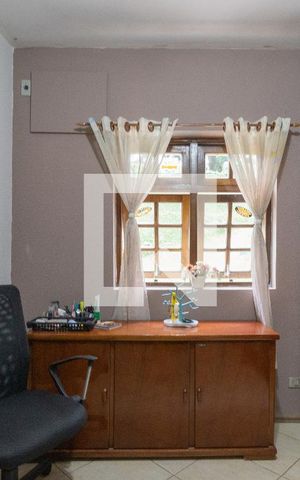 Casa para alugar com 500m², 4 quartos e 6 vagasQuarto 