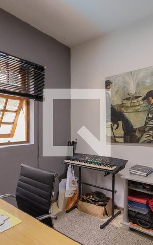 Casa para alugar com 500m², 4 quartos e 6 vagasEscritório