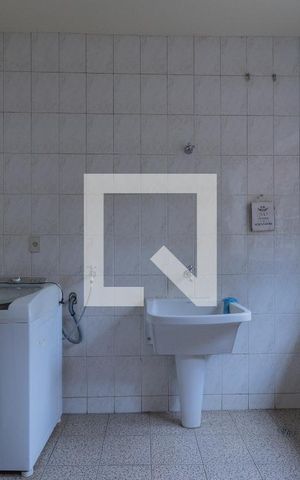 Casa para alugar com 500m², 4 quartos e 6 vagasLavanderia