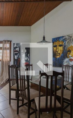 Casa para alugar com 500m², 4 quartos e 6 vagasSala