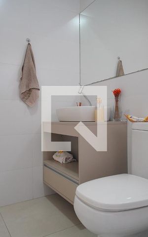 Casa à venda com 290m², 3 quartos e 1 vaga Casa à venda com 290m², 3 quartos e 1 vagaBanheiro da Suíte