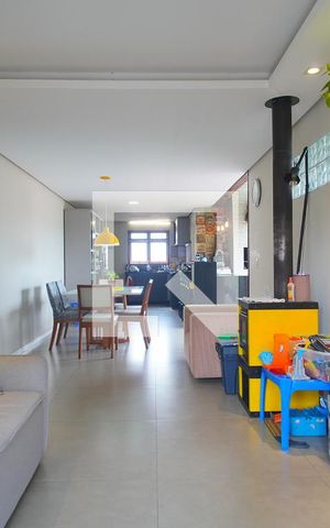 Casa à venda com 290m², 3 quartos e 1 vaga Casa à venda com 290m², 3 quartos e 1 vagaSala