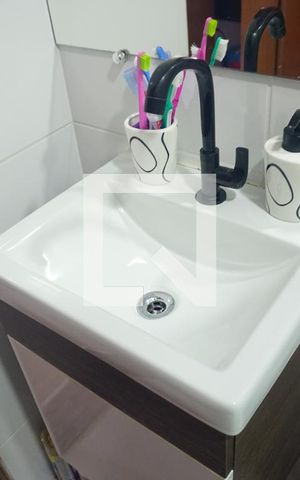 Apartamento à venda com 42m², 2 quartos e sem vagaBanheiro