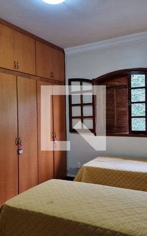 Casa à venda com 203m², 4 quartos e 3 vagas