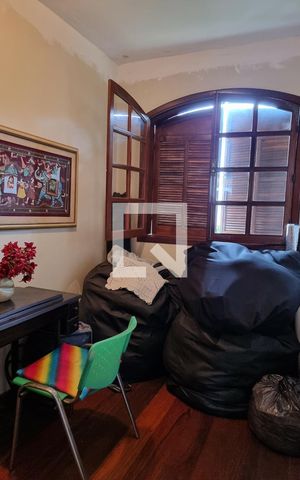 Casa à venda com 203m², 4 quartos e 3 vagas