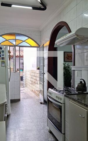 Casa à venda com 203m², 4 quartos e 3 vagas