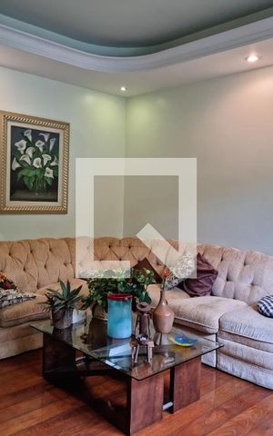 Casa à venda com 203m², 4 quartos e 3 vagas