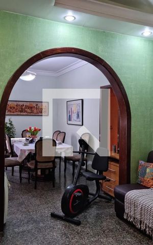 Casa à venda com 203m², 4 quartos e 3 vagas