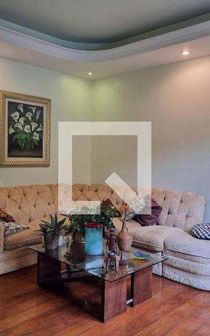 Casa à venda com 203m², 4 quartos e 3 vagas