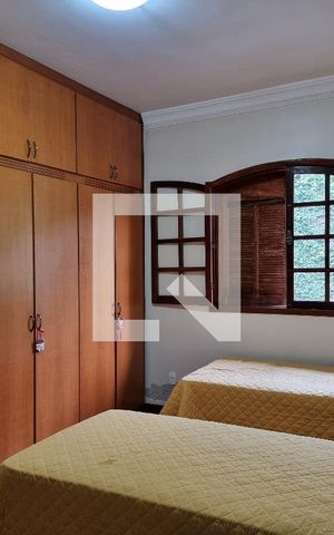 Casa à venda com 203m², 4 quartos e 3 vagas