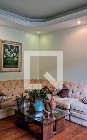 Casa à venda com 203m², 4 quartos e 3 vagas