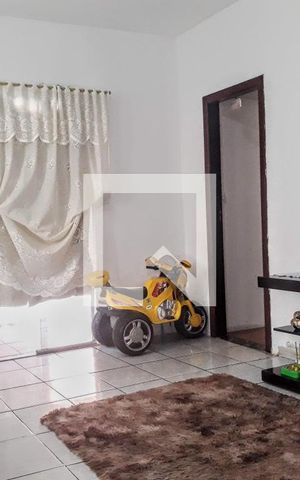Casa à venda com 270m², 3 quartos e 3 vagas