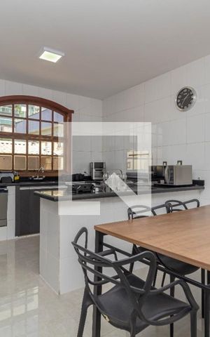Casa à venda com 360m², 4 quartos e 5 vagas