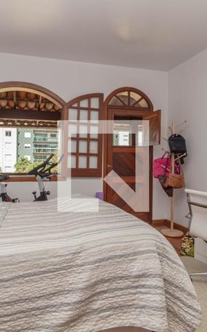 Casa à venda com 360m², 4 quartos e 5 vagas