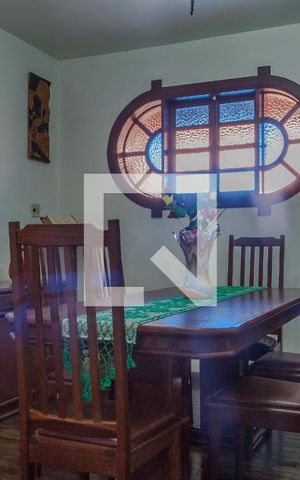 Casa à venda com 209m², 3 quartos e 3 vagas