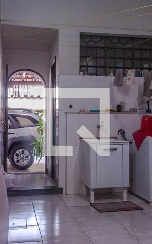 Casa à venda com 209m², 3 quartos e 3 vagas