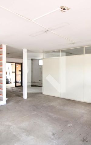 Casa à venda com 559m², 7 quartos e 8 vagas