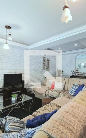 Casa à venda com 264m², 4 quartos e 2 vagas