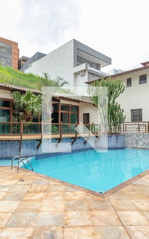 Casa à venda com 760m², 4 quartos e 12 vagas