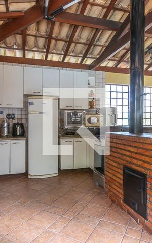 Casa à venda com 760m², 4 quartos e 12 vagas