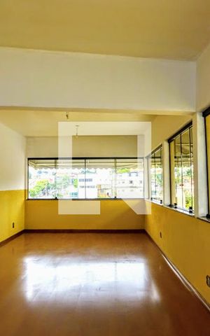 Casa à venda com 330m², 5 quartos e 10 vagas